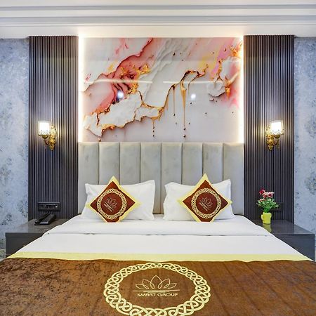 Hotel Armani Suites By Smart Group New Delhi Exterior photo